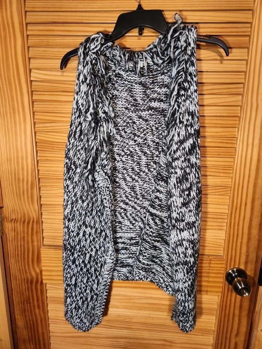 Cato Women's XL Black & White Marled Knit Open Front Sweater Vest with Fringe Tr